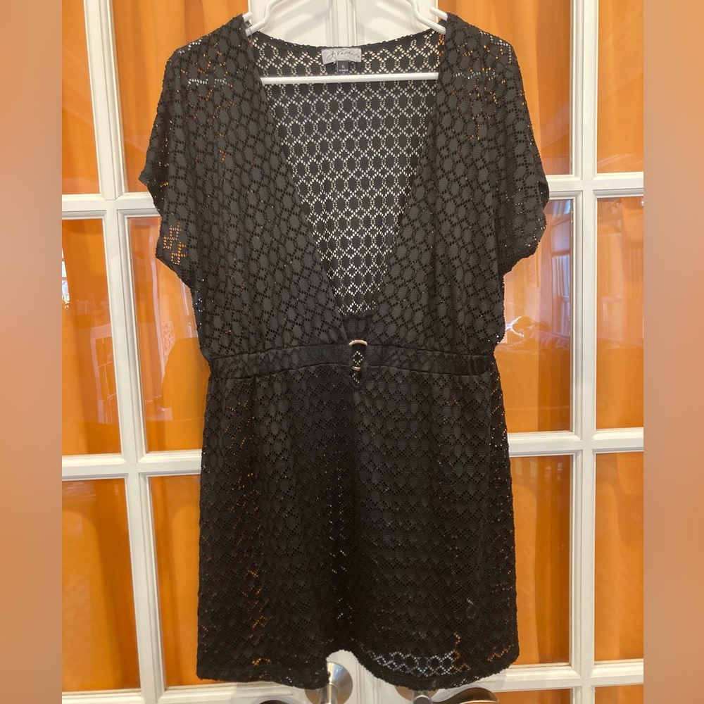 J. Valdi, black XL swim coverup, with plunging neckline, in VGUC - Picture 5 of 9